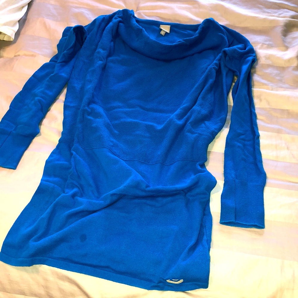 Bench sweater